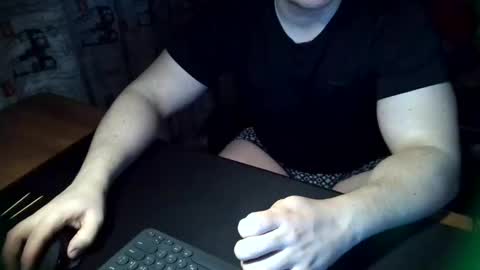 Snapshot of tommy_li_2 chatting on January 6, 2025, 8:18 pm Tommi Li online show from January 6, 2025, 8:18 pm