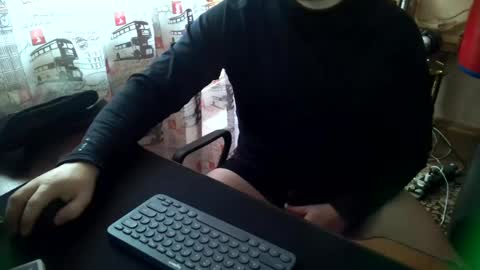 Snapshot of tommy_li_2 chatting on January 8, 2025, 7:34 am Tommi Li online show from January 8, 2025, 7:34 am