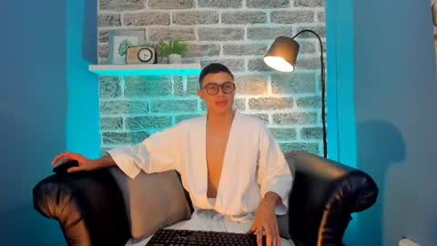 Snapshot of tommy_wild1 chatting on July 20, 2026, 3:10 am TOMMY WILD online show from July 20, 2026, 3:10 am