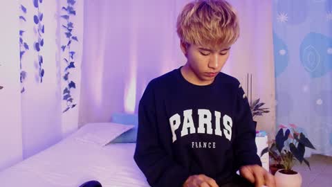 Snapshot of tommyfoxboy chatting on January 9, 2025, 3:44 pm Tommy Foxboy online show from January 9, 2025, 3:44 pm