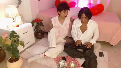 Snapshot of tommyfoxboy chatting on February 14, 2025, 1:29 pm Tommy Foxboy online show from February 14, 2025, 1:29 pm