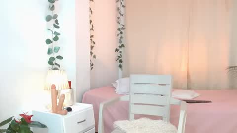 Snapshot of tommyfoxboy chatting on February 19, 2025, 4:55 pm Tommy Foxboy online show from February 19, 2025, 4:55 pm