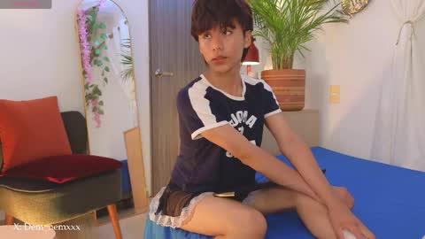 Snapshot of tommyfoxboy chatting on April 8, 2026, 1:11 pm Tommy Foxboy online show from April 8, 2026, 1:11 pm