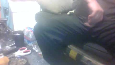 tommygunnzzz131143 online show from May 18, 2026, 2:56 pm