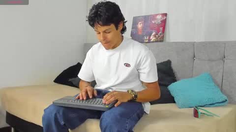 tommyhot7 online show from June 11, 2026, 9:02 pm