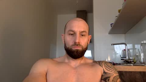 Thomas Fit online show from December 10, 2024, 11:11 am