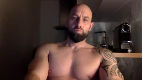 Thomas Fit online show from December 14, 2024, 10:39 pm