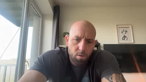 Thomas Fit online show from October 31, 2025, 9:54 am