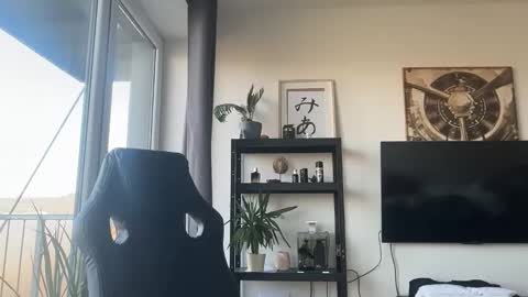 Thomas Fit online show from November 7, 2025, 8:58 am