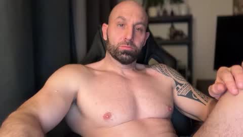 Thomas Fit online show from March 11, 2026, 9:54 pm