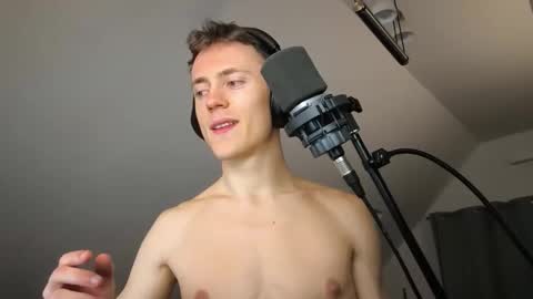 Snapshot of tomtimon11 chatting on November 2, 2025, 4:20 pm tomtimon11 online show from November 2, 2025, 4:20 pm