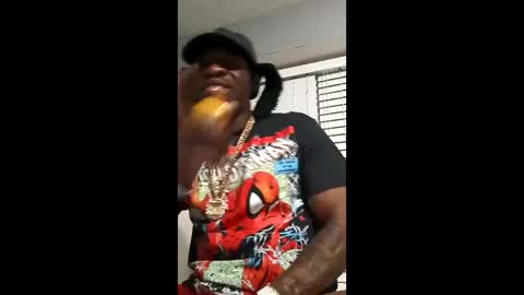 Snapshot of tomuchwauce1 chatting on March 26, 2026, 6:08 am tomuchwauce1 online show from March 26, 2026, 6:08 am