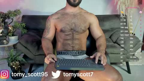 tomy_scott6 online show from May 6, 2026, 10:15 pm