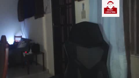 Snapshot of toni2814 chatting on December 9, 2024, 2:13 am Antonio online show from December 9, 2024, 2:13 am