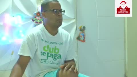 Snapshot of toni2814 chatting on December 9, 2024, 12:19 pm Antonio online show from December 9, 2024, 12:19 pm