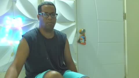 Snapshot of toni2814 chatting on December 26, 2024, 12:27 pm Antonio online show from December 26, 2024, 12:27 pm