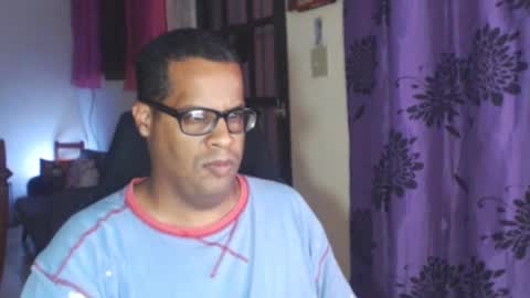 Snapshot of toni2814 chatting on December 27, 2024, 2:14 am Antonio online show from December 27, 2024, 2:14 am