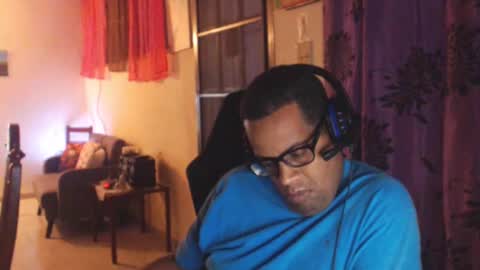 Snapshot of toni2814 chatting on December 30, 2024, 1:58 am Antonio online show from December 30, 2024, 1:58 am