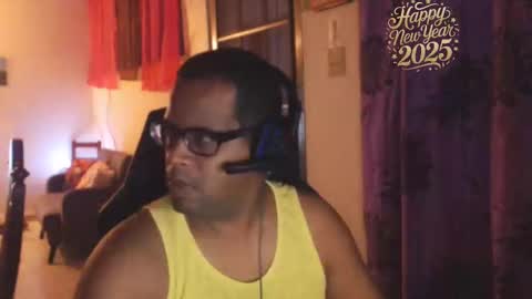 Snapshot of toni2814 chatting on December 31, 2024, 2:19 am Antonio online show from December 31, 2024, 2:19 am