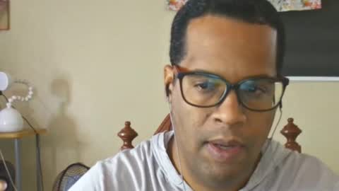 Snapshot of toni2814 chatting on January 2, 2025, 12:57 pm Antonio online show from January 2, 2025, 12:57 pm