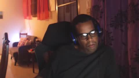 Snapshot of toni2814 chatting on January 3, 2025, 1:59 am Antonio online show from January 3, 2025, 1:59 am