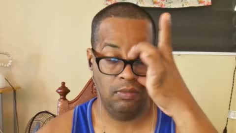 Snapshot of toni2814 chatting on January 9, 2025, 12:19 pm Antonio online show from January 9, 2025, 12:19 pm