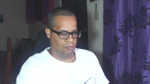 Snapshot of toni2814 chatting on January 11, 2025, 2:41 am Antonio online show from January 11, 2025, 2:41 am