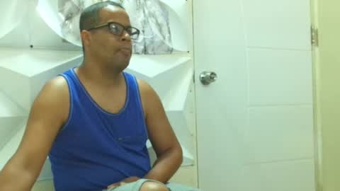 Snapshot of toni2814 chatting on January 14, 2025, 12:45 pm Antonio online show from January 14, 2025, 12:45 pm