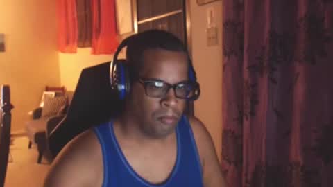 Snapshot of toni2814 chatting on January 19, 2025, 2:04 am Antonio online show from January 19, 2025, 2:04 am