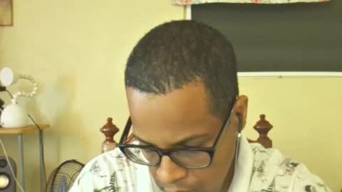 Snapshot of toni2814 chatting on January 19, 2025, 12:50 pm Antonio online show from January 19, 2025, 12:50 pm