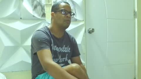 Snapshot of toni2814 chatting on January 20, 2025, 12:28 pm Antonio online show from January 20, 2025, 12:28 pm