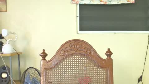 Snapshot of toni2814 chatting on January 21, 2025, 12:39 pm Antonio online show from January 21, 2025, 12:39 pm