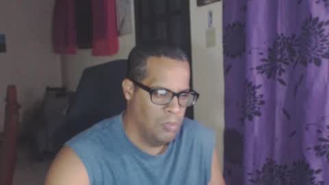 Snapshot of toni2814 chatting on January 22, 2025, 2:15 am Antonio online show from January 22, 2025, 2:15 am