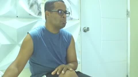 Snapshot of toni2814 chatting on January 22, 2025, 12:38 pm Antonio online show from January 22, 2025, 12:38 pm