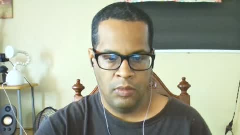 Snapshot of toni2814 chatting on January 23, 2025, 12:09 pm Antonio online show from January 23, 2025, 12:09 pm