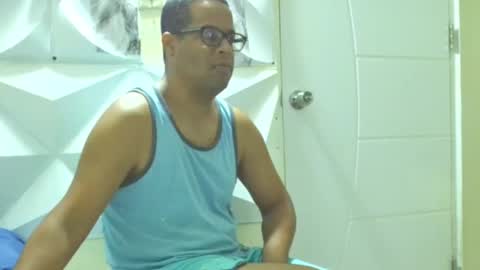 Snapshot of toni2814 chatting on January 26, 2025, 12:33 pm Antonio online show from January 26, 2025, 12:33 pm