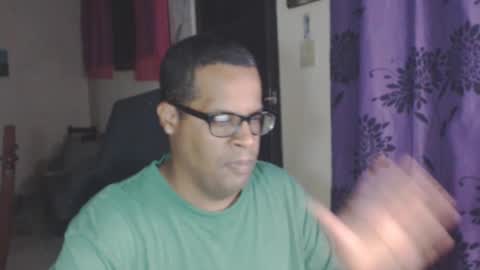 Snapshot of toni2814 chatting on January 27, 2025, 1:26 am Antonio online show from January 27, 2025, 1:26 am