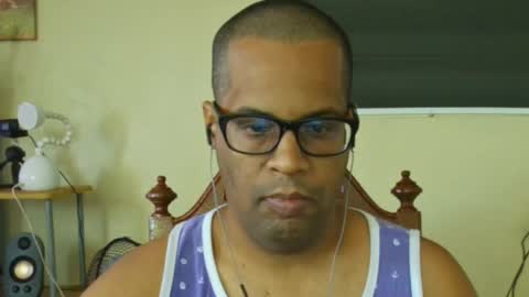 Snapshot of toni2814 chatting on February 9, 2025, 12:19 pm Antonio online show from February 9, 2025, 12:19 pm