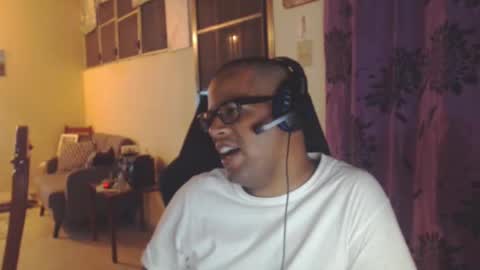 Snapshot of toni2814 chatting on February 10, 2025, 1:35 am Antonio online show from February 10, 2025, 1:35 am