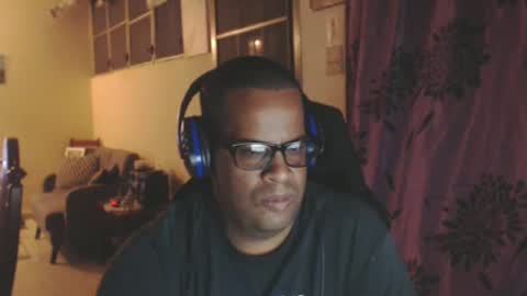 Snapshot of toni2814 chatting on February 16, 2025, 2:09 am Antonio online show from February 16, 2025, 2:09 am