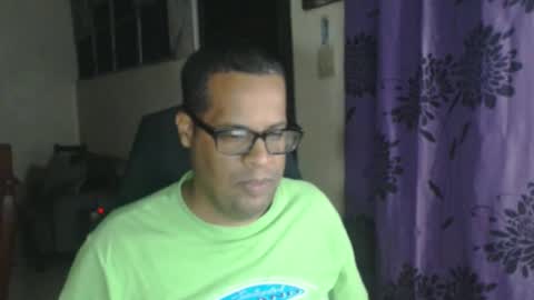 Snapshot of toni2814 chatting on February 26, 2025, 2:37 am Antonio online show from February 26, 2025, 2:37 am