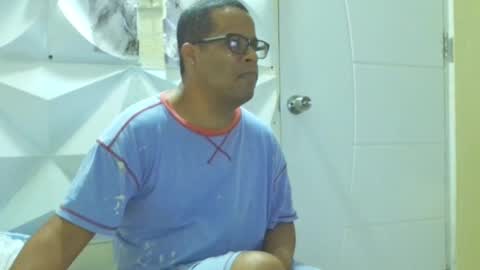 Snapshot of toni2814 chatting on March 2, 2025, 1:58 am Antonio online show from March 2, 2025, 1:58 am