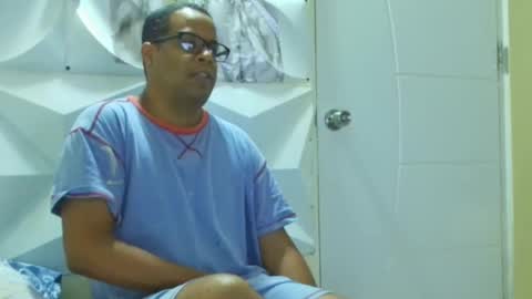 Snapshot of toni2814 chatting on March 2, 2025, 12:43 pm Antonio online show from March 2, 2025, 12:43 pm