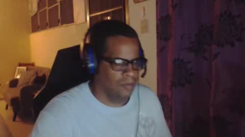 Snapshot of toni2814 chatting on March 10, 2025, 1:56 am Antonio online show from March 10, 2025, 1:56 am