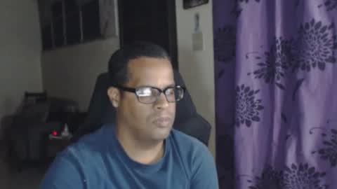 Snapshot of toni2814 chatting on March 11, 2025, 2:32 am Antonio online show from March 11, 2025, 2:32 am