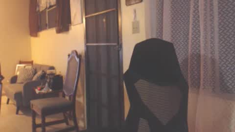 Snapshot of toni2814 chatting on September 10, 2025, 2:11 am Antonio online show from September 10, 2025, 2:11 am