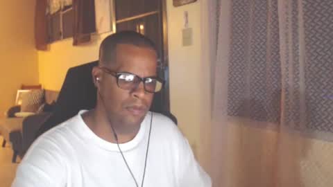 Snapshot of toni2814 chatting on September 21, 2025, 1:51 am Antonio online show from September 21, 2025, 1:51 am