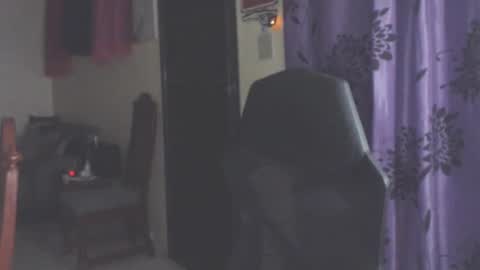 Snapshot of toni2814 chatting on October 10, 2025, 2:54 am Antonio online show from October 10, 2025, 2:54 am