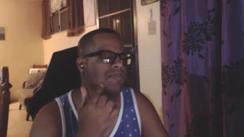 Antonio online show from November 2, 2025, 1:52 am