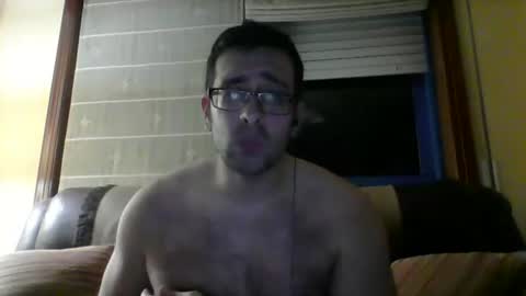 toni640128 online show from March 9, 2026, 2:26 am